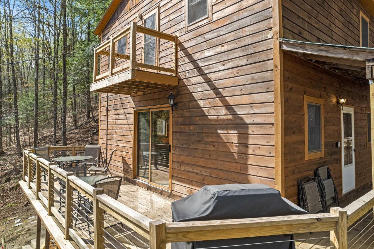 River Road Treehouse Retreat Warrensburg Eksteriør billede