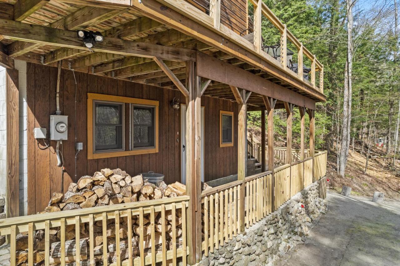 River Road Treehouse Retreat Warrensburg Eksteriør billede